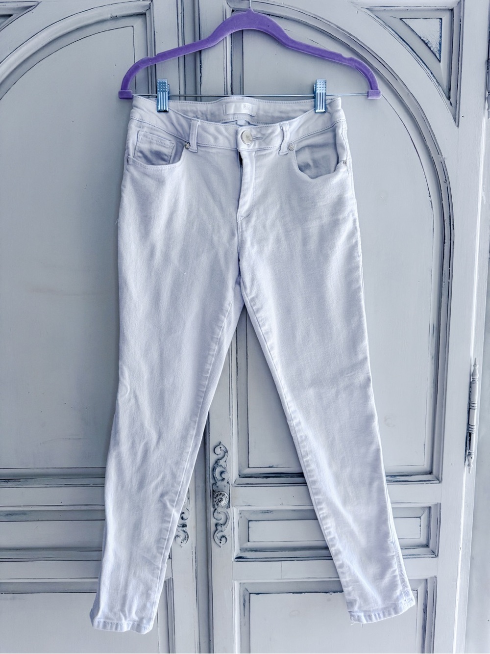 Classic 1822 Denim white skinny jeans in women’s size 8